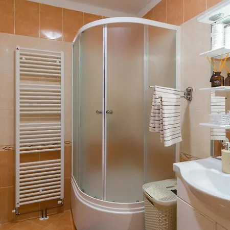 Stunning Home In Brstanovo