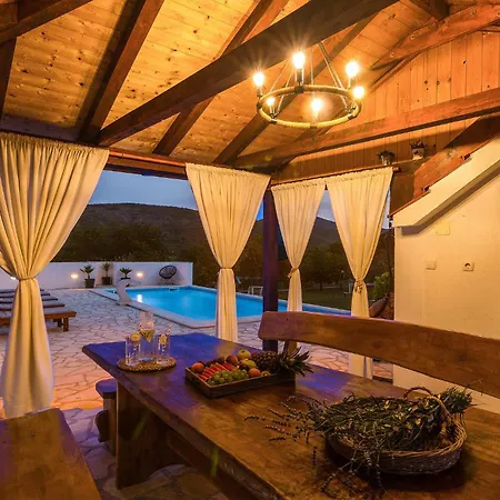 Stunning Home In Brstanovo