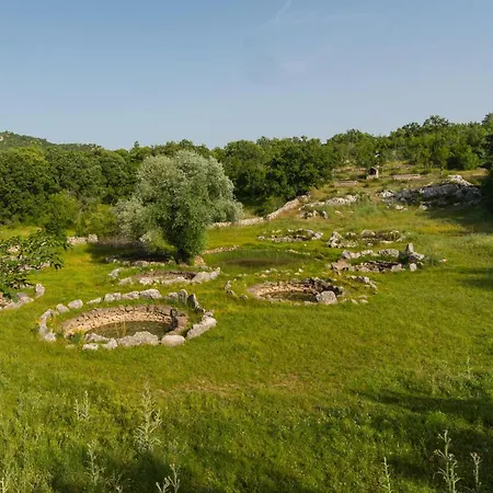 Three-bedroom In Tatil Evi