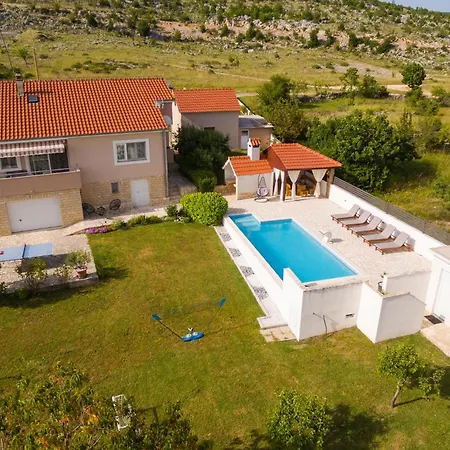 Three-bedroom In * Brstanovo