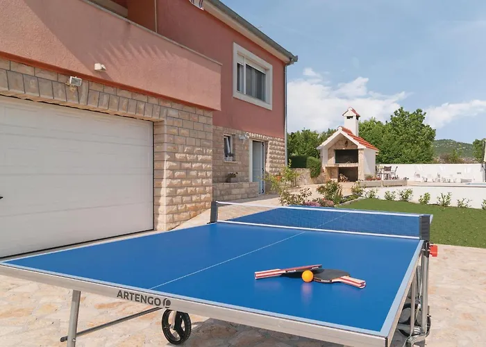 Three-bedroom In Tatil Evi