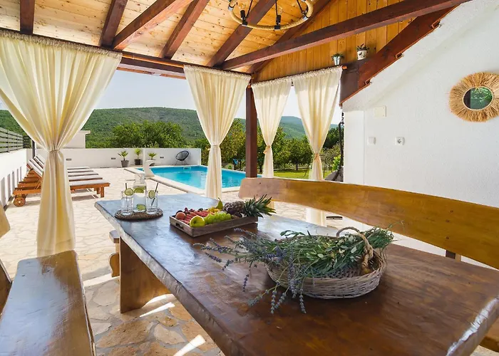 Three-bedroom In * Brstanovo