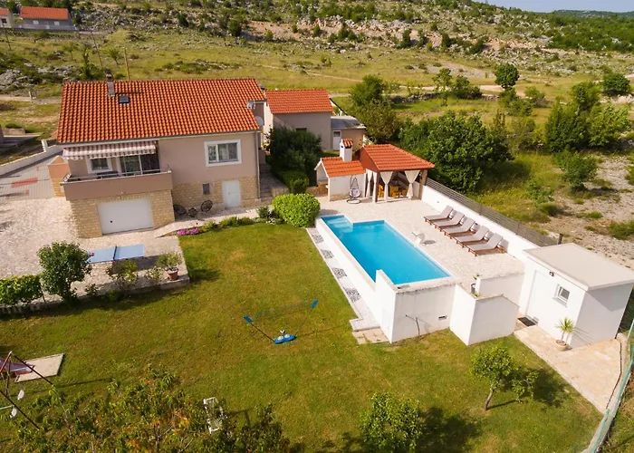 Three-bedroom In * Brstanovo